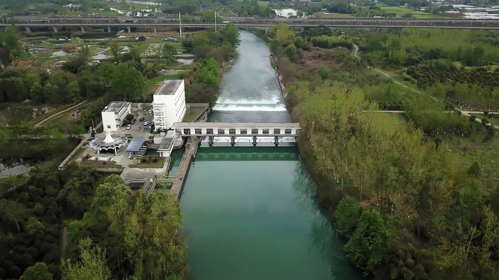 多功能水泵控制閥：集閘閥、逆止閥與水錘消除器于一體的創(chuàng)新閥門(mén)